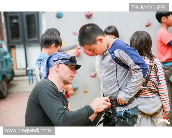 西安足球队耐力训练揭秘:如何在赛场上持久奋战 西安足球队耐力训练揭秘:如何在赛场上持久奋战
