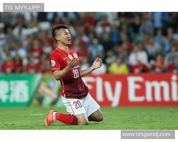 足球明星专访揭秘他们的职业生涯与生活点滴的精彩故事 足球明星专访揭秘他们的职业生涯与生活点滴的精彩故事